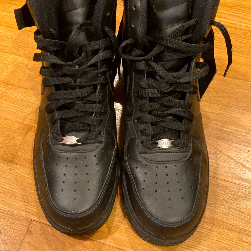 Black leather Air Force 1 10.5